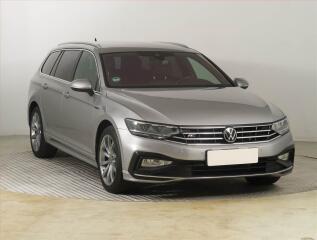 Volkswagen Passat R-Line 2.0 TDI, Serv.kniha