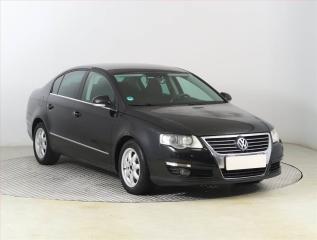 Volkswagen Passat 2.0 TDI, nov STK, rezervace