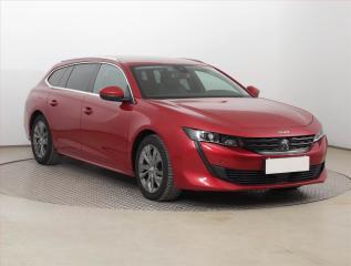 Hyundai i30 1.5 T-GDI MHEV, Serv.kniha