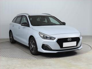 Hyundai i30 1.6 CRDi, Serv.kniha, Tempomat