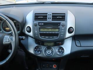 Opel Zafira (2016) 2.0 CDTI, 7 míst, Tempomat - náhled 9