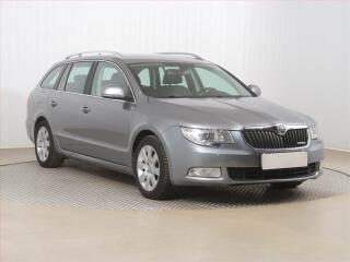 �koda Superb 1.6 TDI, Navi, Xenony