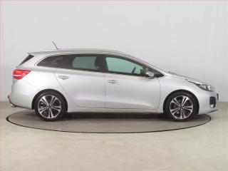 Kia Ceed (2015) GT Line 1.0 T-GDI, Navi - náhled 6