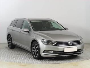 Volkswagen Passat Comfortline 2.0 TDI, K��e