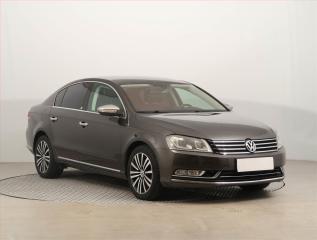 Volkswagen Passat Highline 2.0 TDI, Serv.kniha