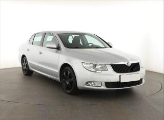 �koda Superb 2.0 TDI, 4X4, nov� STK