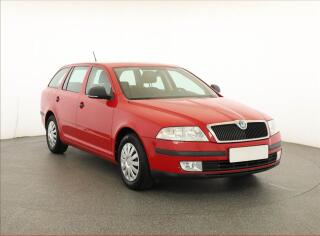 �koda Octavia 1.6, �R,1.maj, Serv.kniha