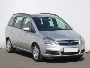 Opel Zafira 1.6, 7�m�st, rezervace