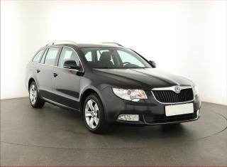 koda Superb 1.4 TSI, Xenony, Tempomat