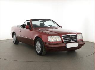 Mercedes-Benz E 220 A124
