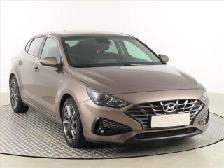 Hyundai i30 1.5 T-GDI MHEV, Serv.kniha