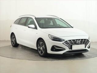 Hyundai i30 Smart 1.5 T-GDI MHEV, �R,1.maj