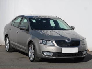 koda Octavia Ambition 1.6 TDI, Navi, Xenony