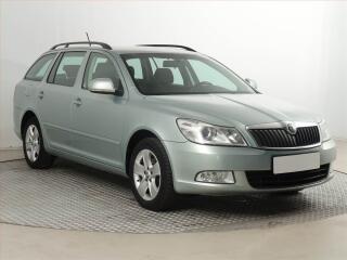 �koda Octavia 1.6 TDI, po STK, obl�ben� v�z