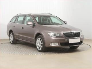 �koda Superb 2.0 TDI, Xenony, Tempomat