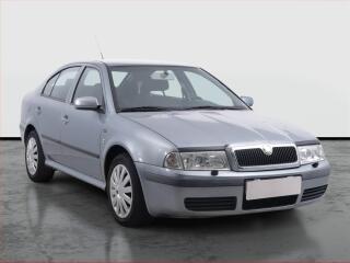 �koda Octavia Ambiente 1.6, nov� STK, Klima
