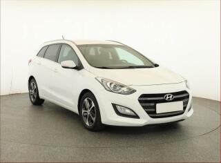Hyundai i30 Weekend 1.6 CRDi, Serv.kniha
