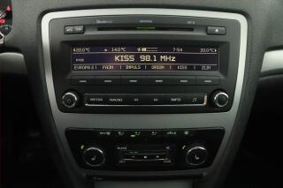 Škoda Octavia (2010) Elegance 2.0 TDI, 4X4, Xenony - náhled 9