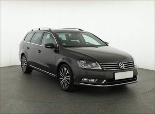Volkswagen Passat Highline 2.0 TDI, Serv.kniha
