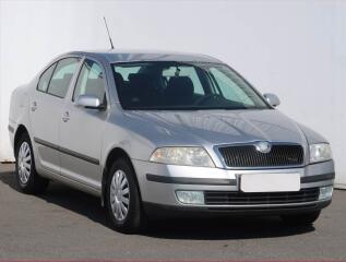 �koda Octavia Ambiente 1.6, nov� STK