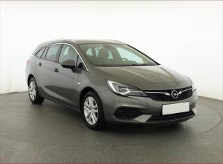 Opel Astra 1.2 Turbo, Serv.kniha, K��e