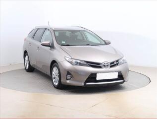 Toyota Auris 1.6 Valvematic, Automat