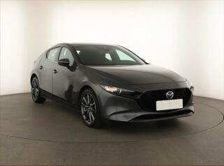 Mazda 3 2.0 Skyactiv-G, �R,1.maj, Navi
