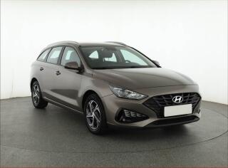 Hyundai i30 Comfort 1.5 DPI, �R,1.maj