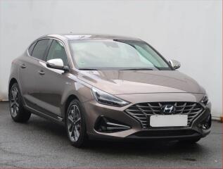 Hyundai i30 1.6 CRDi MHEV, Serv.kniha