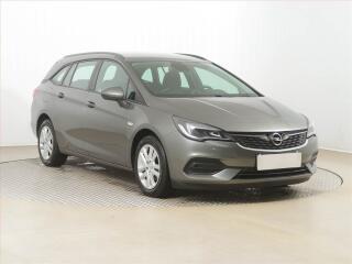 Opel Astra 1.5 CDTI, �R,1.maj, Serv.kniha