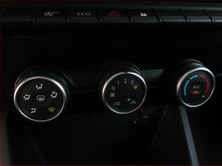 Mercedes-Benz GLA (2014) 200 CDI, Kůže, Navi - náhled 12