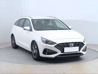 Hyundai i30 1.5 DPI, R,1.maj, Serv.kniha