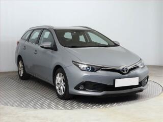 Toyota Auris 1.6 Valvematic, Automat