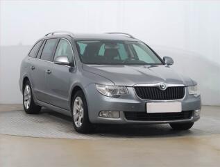 �koda Superb 1.6 TDI, Navi, Xenony