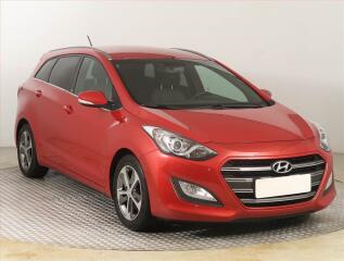 Hyundai i30 Trikolor 1.6 GDI, �R,1.maj