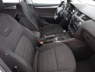 Škoda Octavia (2016) Scout 2.0 TDI, 4X4, Automat - náhled 7