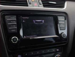 Škoda Octavia (2016) Scout 2.0 TDI, 4X4, Automat - náhled 14