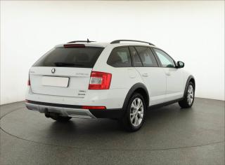 Škoda Octavia (2016) Scout 2.0 TDI, 4X4, Automat - náhled 5