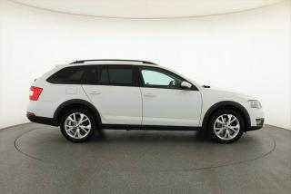 Škoda Octavia (2016) Scout 2.0 TDI, 4X4, Automat - náhled 6
