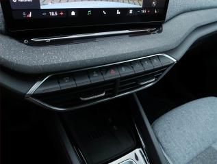 Škoda Octavia (2024) Top Selection 1.5 TSI mHEV - náhled 16