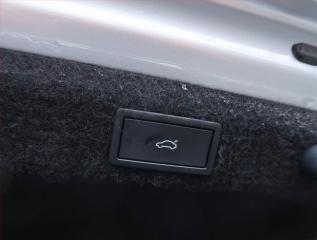 Škoda Octavia (2024) Top Selection 1.5 TSI mHEV - náhled 19