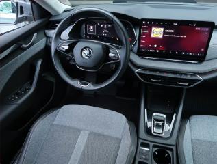 Škoda Octavia (2024) Top Selection 1.5 TSI mHEV - náhled 7
