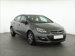 Opel Astra 1.4 T, Serv.kniha, Tempomat