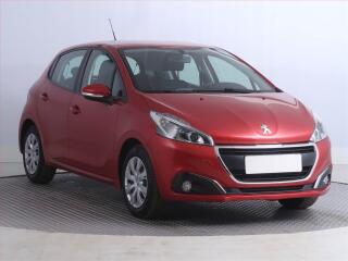 Peugeot 208 Signature 1.2 PureTech, �R