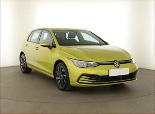 Volkswagen Golf Life 1.5 eTSI