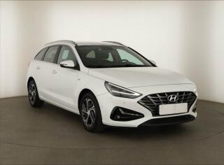 Hyundai i30 1.5 T-GDI MHEV, �R,1.maj