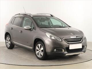 Peugeot 2008 1.2 PureTech, Navi, Tempomat
