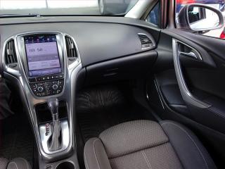 Opel Astra (2011) 1.6 T, Automat, Xenony - náhled 8