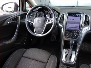 Opel Astra (2011) 1.6 T, Automat, Xenony - náhled 7
