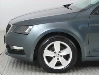 Škoda Octavia (2019) Ambition Plus 2.0 TDI, Automat - náhled 15